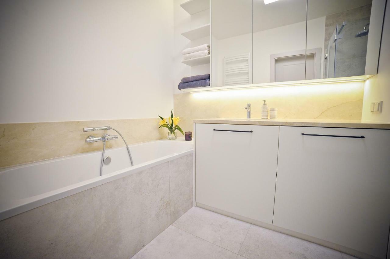 Luna Apartment Deluxe 格但斯克 外观 照片